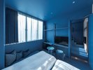 Connecting Room A�i�_�[�N�u���[�j