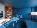 Connecting Room A�i�_�[�N�u���[�j