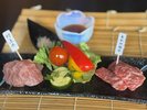 新潟牛食べ比べ