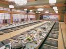 宴会場も備える