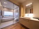 【オーシャンビュー◆Jrスイート和洋室】海を眺めながら肩湯付きの浴槽で寛ぎのバスタイム♪