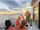 <戸田港サンセットクルージング>夕陽に向かって・・・