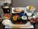 【ご朝食】4種類から選べる干物がメインの和朝食。一品一品丁寧に仕上げました