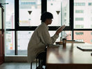 5F共用キッチンハイチェアでのデスクワークや読書もおすすめです。