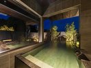 Dou-堂- 露天風呂と内湯が繋がっている広々空間