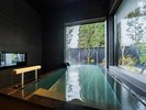 Zen-冉-朝と夜で雰囲気の異なる内湯と露天風呂