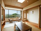 【和室6畳2間】落ち着いた趣の和室6畳間が2間ある客室です。