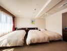 トリプルルーム(46u/セミダブル120cm×2台+エキストラ・シングルベッド×1台)