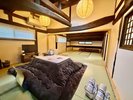 冬季限定5人部屋【美峰】こたつをご用意天井には当時の太い梁を活かし、木の温もりと歴史を感じられます