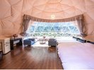 4ベッドルーム。天井が高く圧迫感がない為、ゆったりお過ごしいただけます。非日常を体験しながら快適です