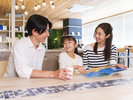 【ライブラリーカフェ】】開放的な空間で家族でのゆったりした時間をお過ごしください