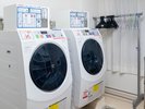 ランドリー (4F有料・1F無料)