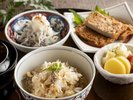 愛媛の郷土料理を揃えたホテルの朝食