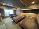 和モダンツインのお部屋にソファーベッドのあるお部屋で、最大3名様までご利用いただけます。