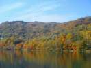 紅葉の洞爺湖