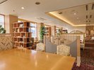 10階料亭『飛梅』。上品な空間でゆったりとお食事をお楽しみください。