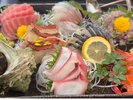 熱海の老舗提携の海鮮盛り(一例) その時期に応じた1番美味しいものを取り揃えてます♪