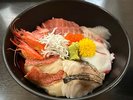 熱海の老舗と提携してるウチだからこそ提供出来る海鮮です♪