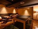 【鹿の湯 卓球ラウンジ 鹿のSALON】店内の卓球エリアでご家族やグループで大盛り上がり間違いなし