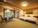 101【豊富LUXE】露天風呂付客室 和室/露天風呂(石風呂)/ツインベッド/ダイニングテーブル/ミニバー