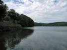 一碧湖は『伊豆の瞳』と呼ばれる景観の美しい湖です。特に新緑と紅葉の時期はおすすめです。お車で20分。