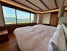 【416】ベッドルームはリビング窓際と寝室にセミダブルが2台ずつございます。