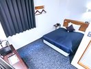 ■デラックスセミダブルルーム ■広さ14.75〜5.31平米 ■セミダブルベッド(120×195cm)×1台