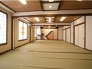 広間(3間打ち抜き)36畳/最大40名ランチまたは、夕食/朝食などのお食事処としてのお部屋。