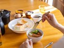 【朝食】