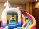 ふわふわ滑り台でお子様も大喜び