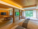 【本館】四季を望む和洋室|14畳|3ベッド|温泉内湯付き