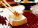 ウニは天草の手作り天然塩で!