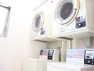 コインランドリー(8:00〜21:00)
