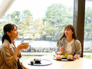 茶楽「かぐや」芦原温泉美松店|ご到着後、庭園を眺めながらのティータイムをどうぞ。