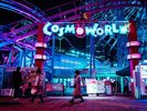 コスモワールドまでは、徒歩約20分