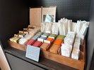 【アメニティコーナー】客室にご用意が無いものをご自由にお取りいただけます