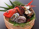 地元鴨川で水揚げされた新鮮な魚介