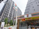 ホテルを一歩出ればコンビニ