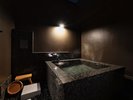 �X�C�[�g���[���X�J�C�c���[�r���[�̋q���I�V���C�B���Ƒ��ł������������L��������܂��B
