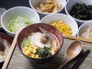 噴火湾産ホタテの稚貝(殻付き)入り塩ラーメン
