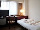 【有珠山側洋室シングル】ビジネス利用や一人旅におすすめです。