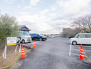 第2駐車場です。第1駐車場の奥の下り坂先にございます。階段で第1駐車場と繋がっています。