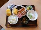 ◆和食(一例)お米は安曇野産を使用。お魚とメインのおかずは日替わりご提供しております☆彡