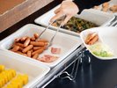 *朝食:一部日替わりメニューがございます。沢山お召し上がりくださいませ。(一例)