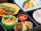 季節の旬を詰め込んだ、体に嬉しい朝食。