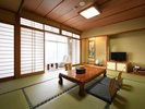【和室一例】ゆっくりとした和室で旅のつかれを癒してください。