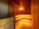 2025年1月リニューアル。間接照明が灯る癒しのサウナ