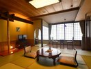 どこか懐かしさを感じる、浪漫館の和室12畳。落ち着いた和の空間で、心安らぐひとときを