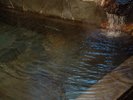海底から湧き出る水底の湯