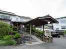 関門海峡の傍らに佇む老舗料亭旅館です